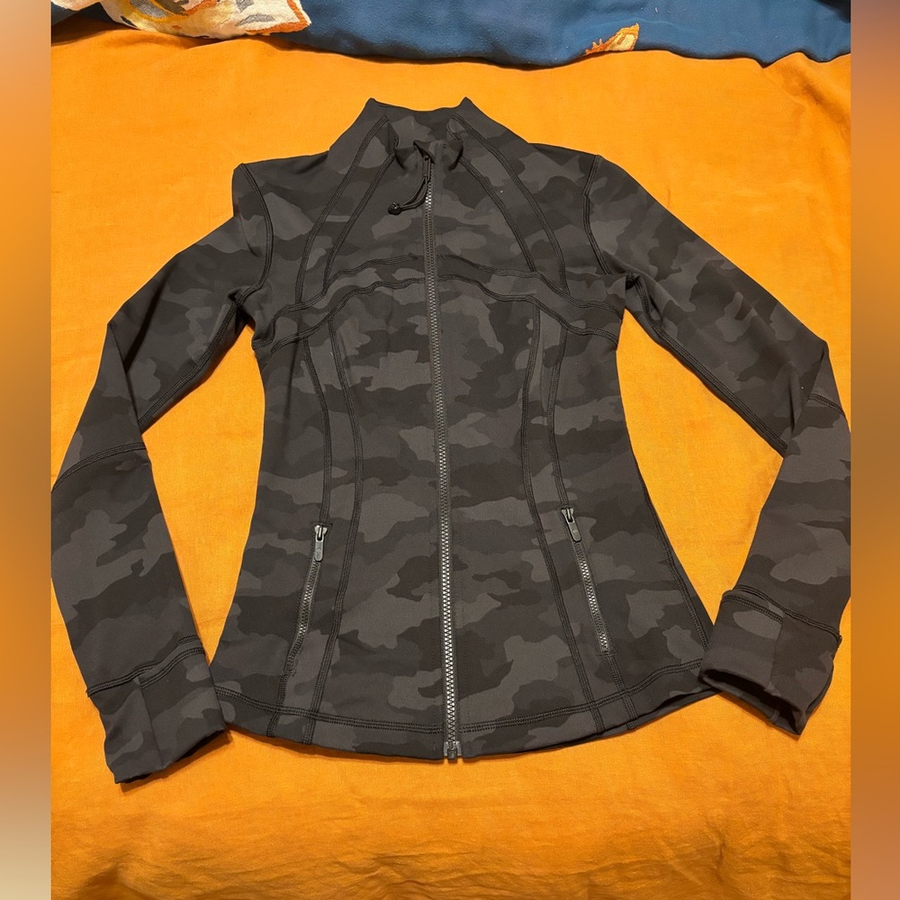 Define Jacket
Luon - Picture 2 of 3